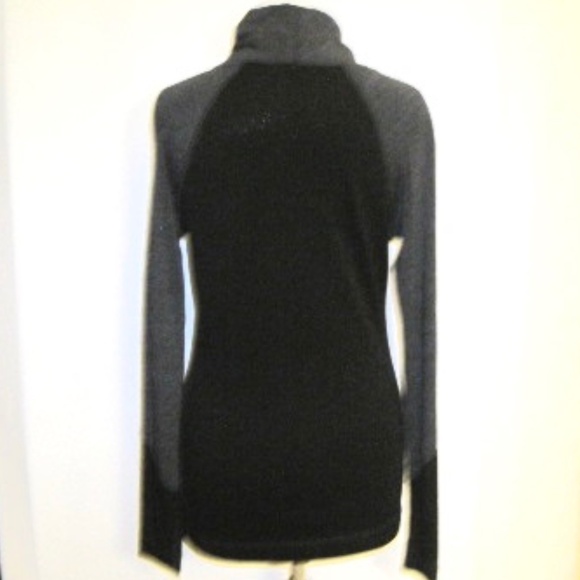 Smart Wool Merino 250 Crossover Neck Top - Picture 6 of 11